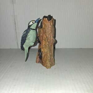 Great Spotted Woodpecker Perched on a tree Porcelain Figurine 5" Tall Vtg Felt